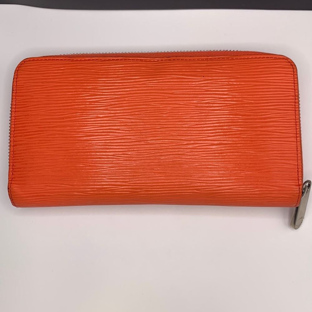 Louis Vuitton Long Zippy Wallet Epi Leather